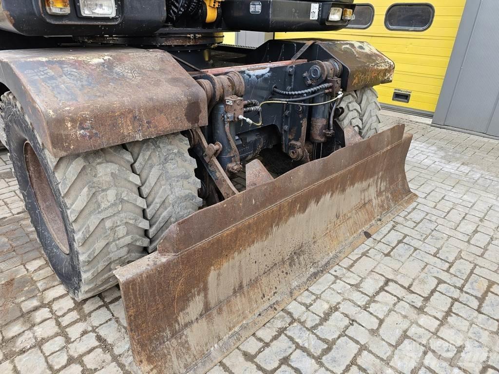 Hyundai R140W-7A Ratiniai ekskavatoriai