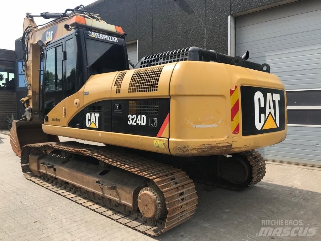 CAT 324D Vikšriniai ekskavatoriai