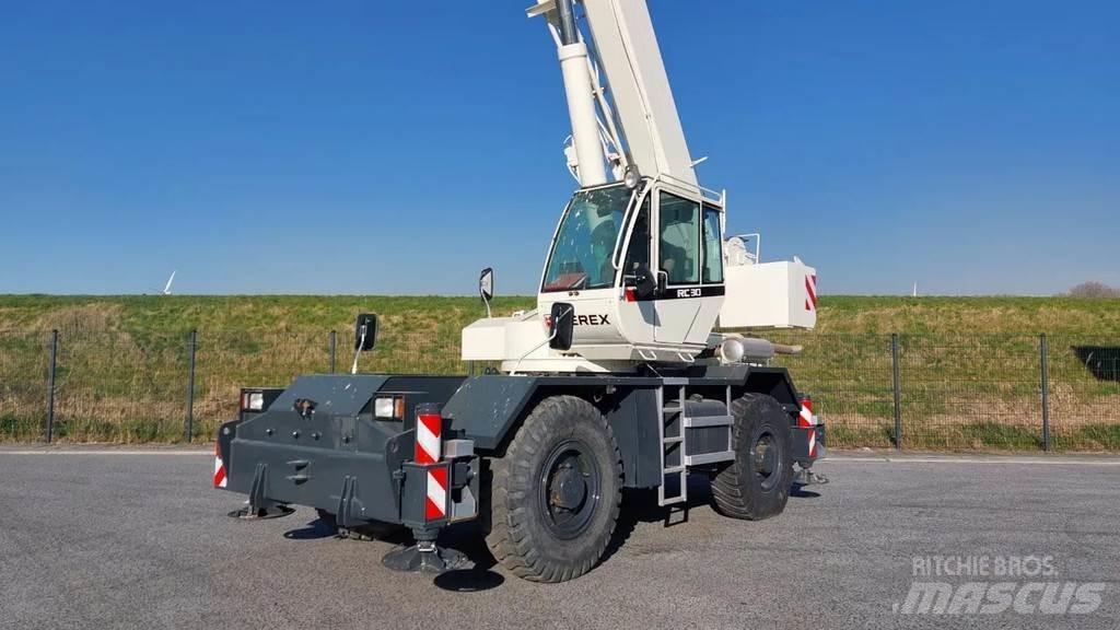 Terex RC30 Neapdoroto reljefo kranai