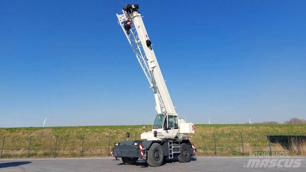 Terex RC30 Neapdoroto reljefo kranai