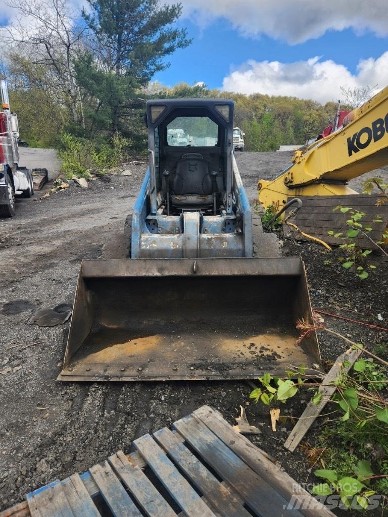 Bobcat 863 Krautuvai su šoniniu pasukimu