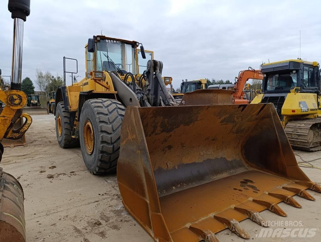 Volvo L 180 E Naudoti ratiniai krautuvai