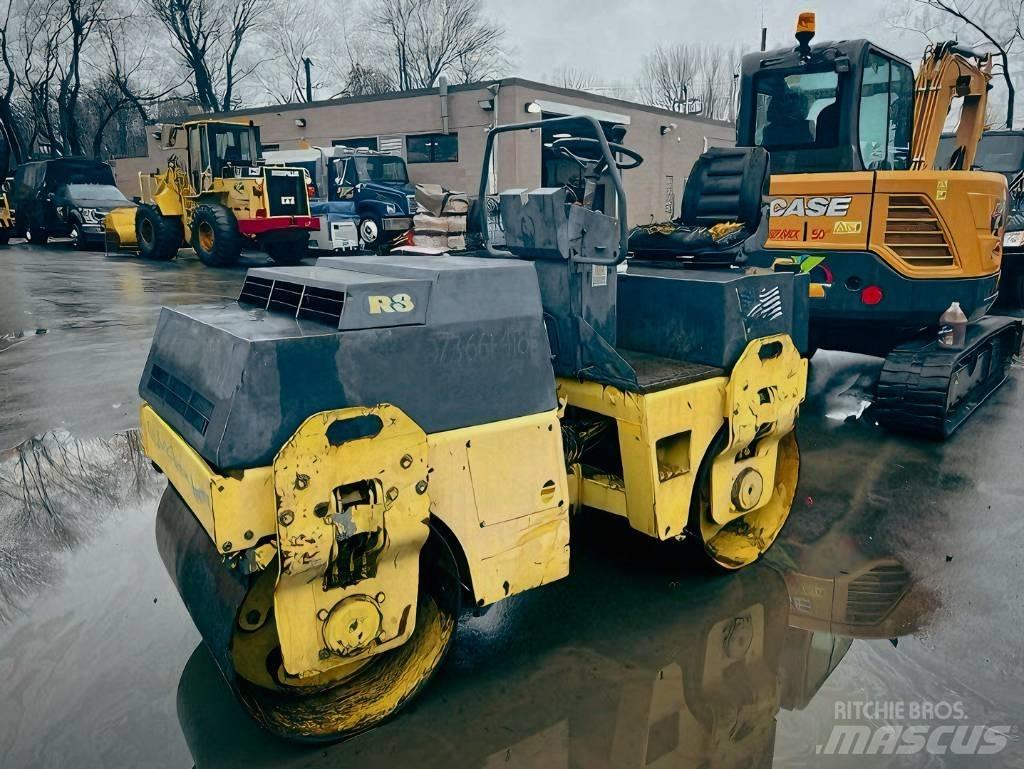 Bomag BW 100 AD-3 Porinių būgnų volai