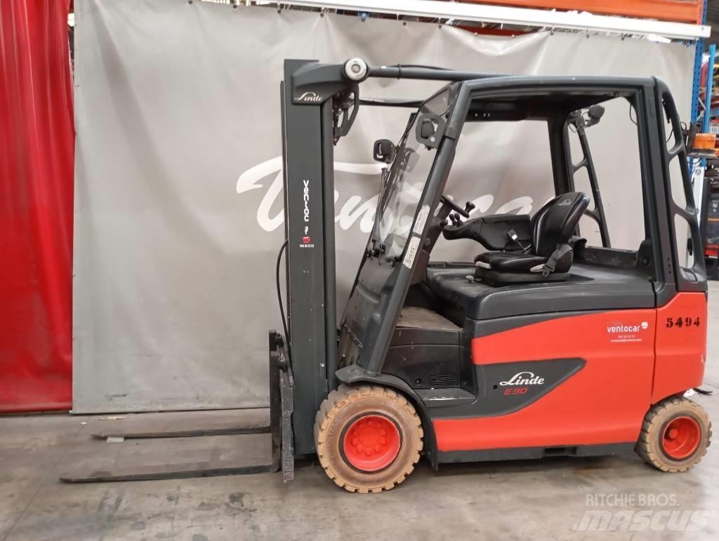 Linde E 30 Elektriniai šakiniai krautuvai