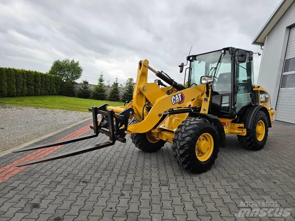 CAT 906 M Naudoti ratiniai krautuvai