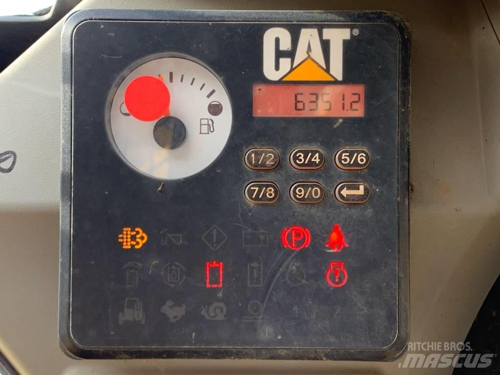 CAT 289 D Krautuvai su šoniniu pasukimu