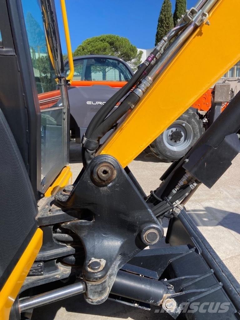 JCB 50 Z-2 Vikšriniai ekskavatoriai