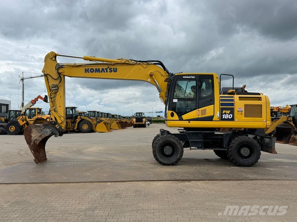 Komatsu PW180-11 Ratiniai ekskavatoriai