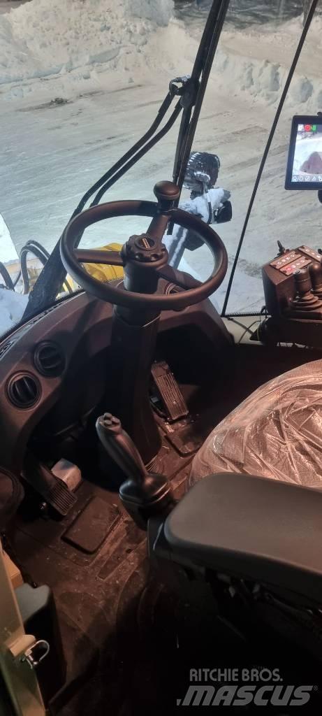 Liebherr L 526 Naudoti ratiniai krautuvai