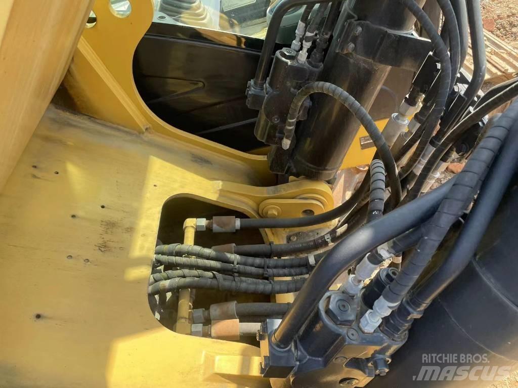 CAT 329d Aukštuminiai ekskavatoriai
