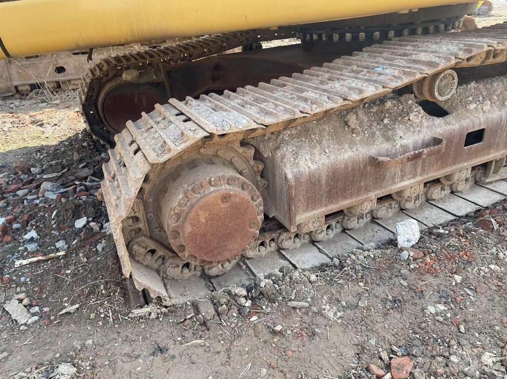 CAT 329d Aukštuminiai ekskavatoriai