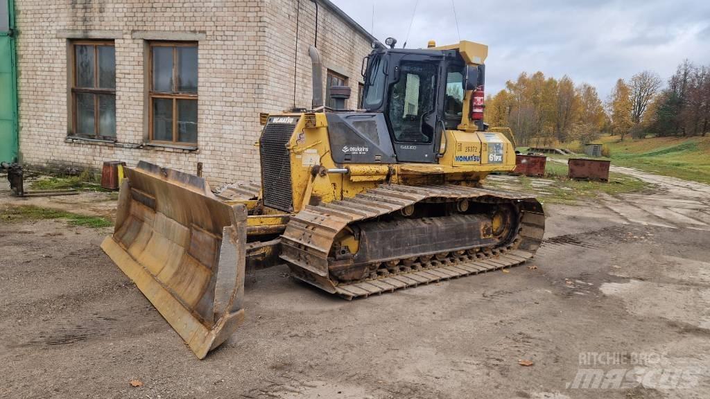 Komatsu D 61 PX-15 Vikšriniai buldozeriai