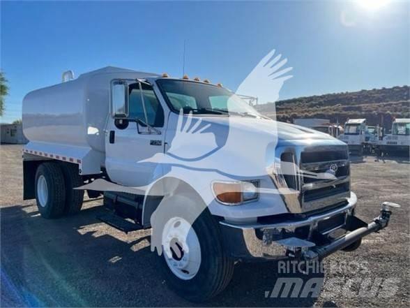 Ford F750 Automobilinės cisternos