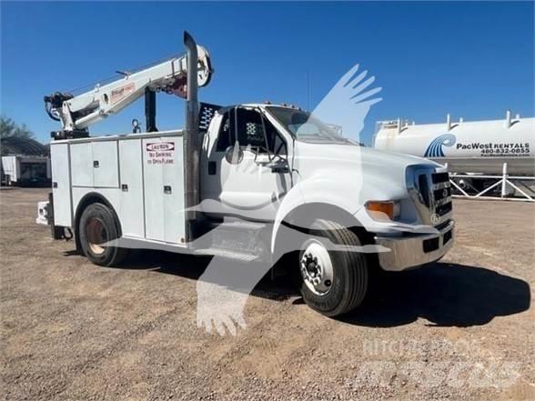 Ford F750 Statyba - Kita