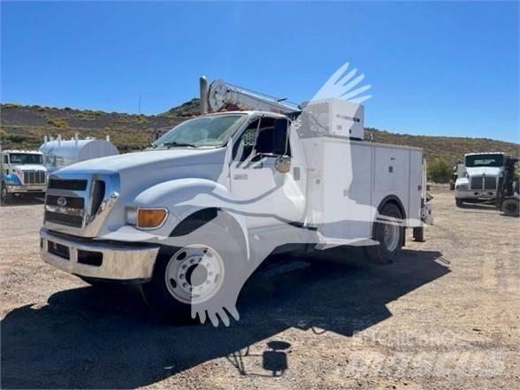 Ford F750 Statyba - Kita