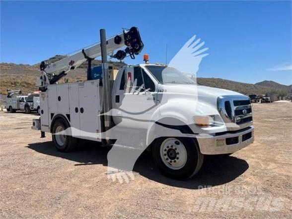 Ford F750 Statyba - Kita