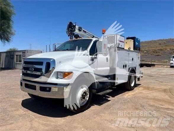 Ford F750 Statyba - Kita