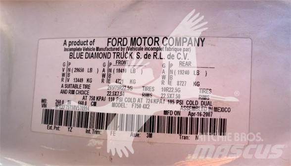 Ford F750 Statyba - Kita