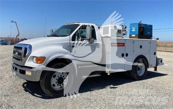 Ford F750 Statyba - Kita