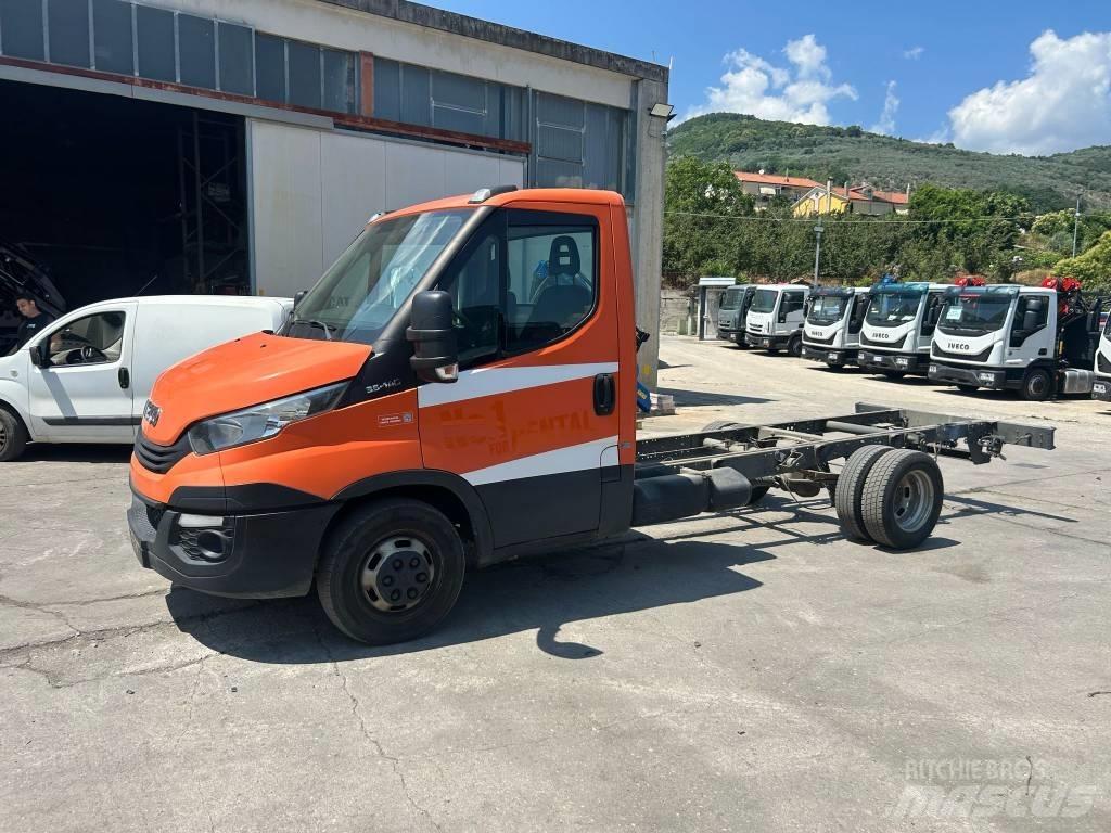 Iveco Daily 35-140 Autovežiai