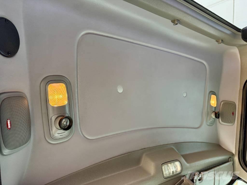 Peterbilt 389 Naudoti vilkikai