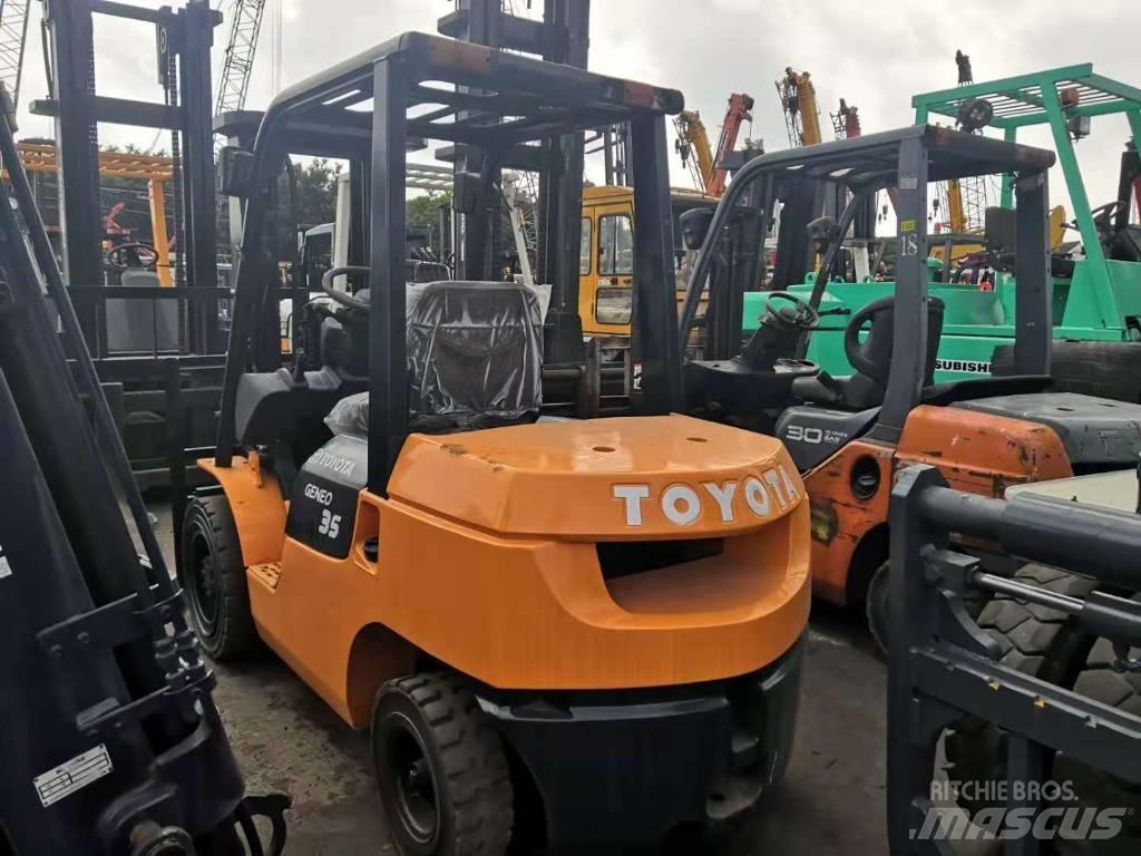 Toyota 3.5 ton Dyzeliniai krautuvai