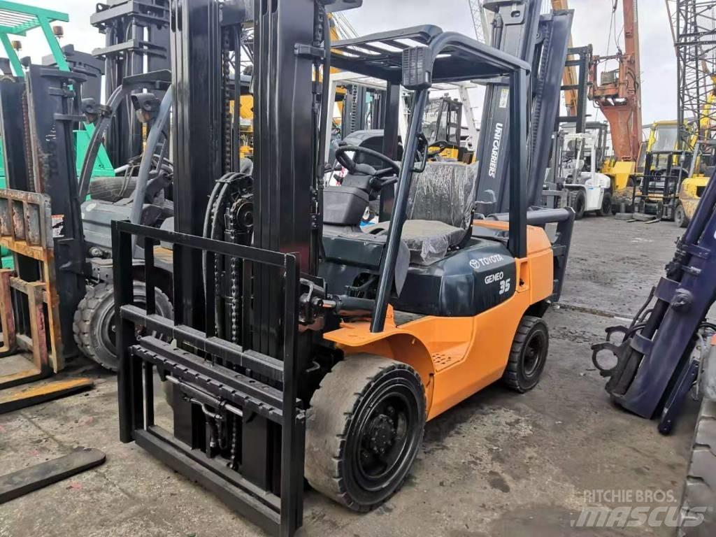 Toyota 3.5 ton Dyzeliniai krautuvai