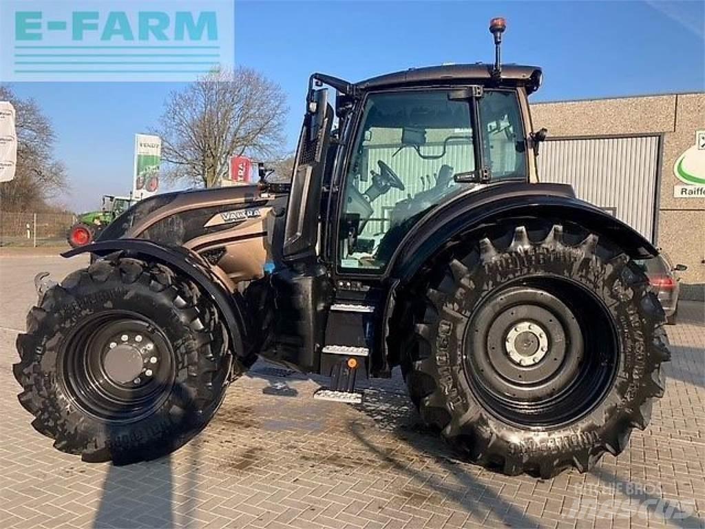 Valtra t215a Traktoriai