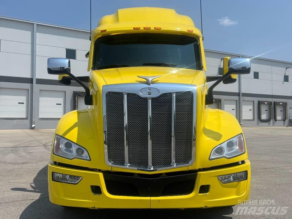 Peterbilt 579 Naudoti vilkikai
