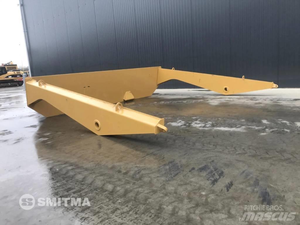 CAT 735- B1N Galiniai žibintai