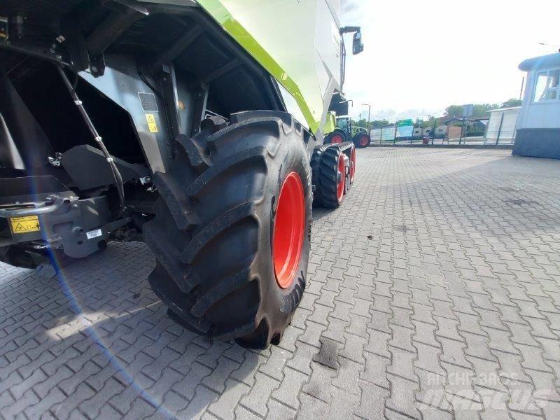 CLAAS Lexion 8800 TT Derliaus nuėmimo kombainai
