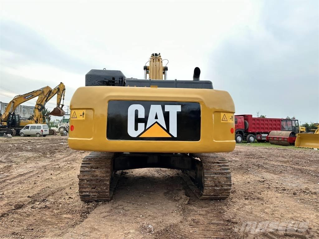 CAT 330 D L Vikšriniai ekskavatoriai