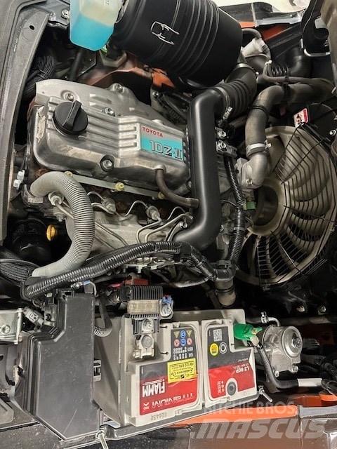 Toyota 02-8 FDF 30 Dyzeliniai krautuvai