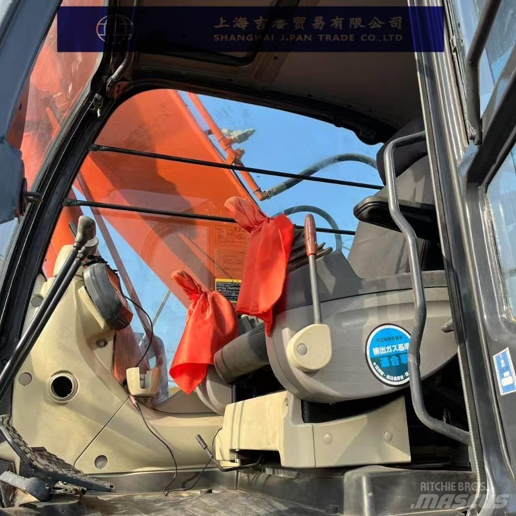 Hitachi ZX 240 Vikšriniai ekskavatoriai