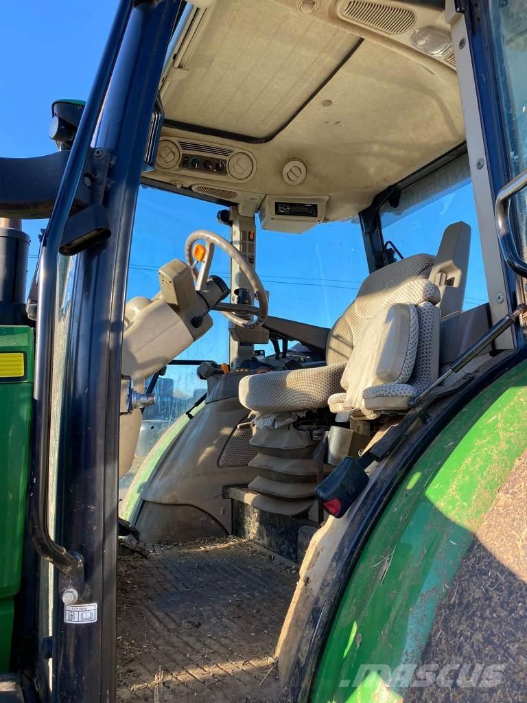 John Deere 5100R Traktoriai