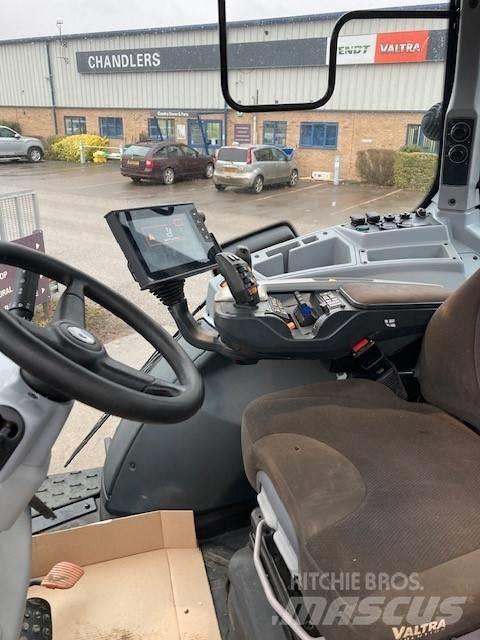 Valtra T 254 V Traktoriai