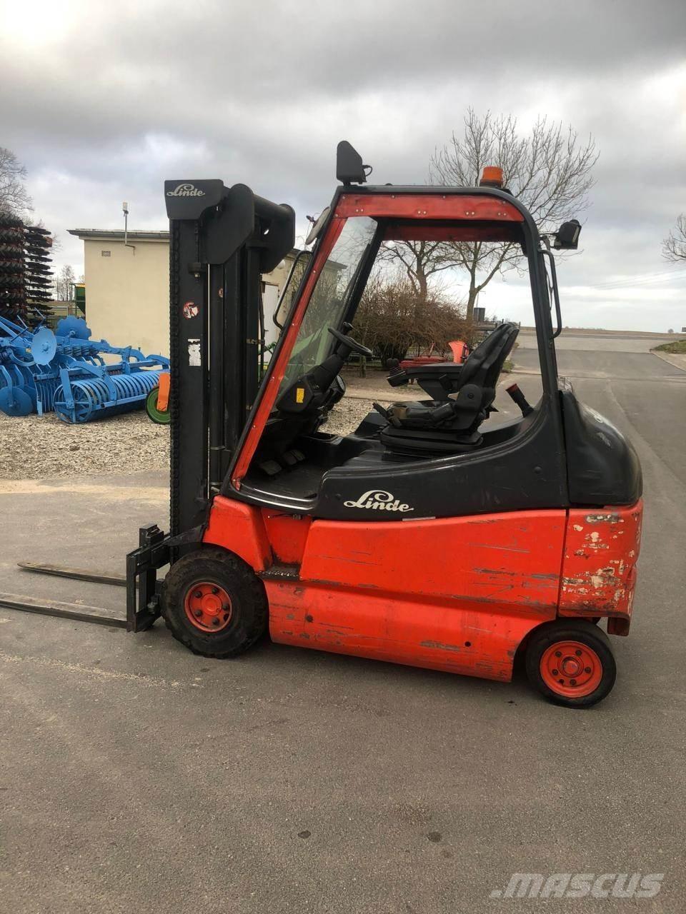 Linde E 25 Elektriniai šakiniai krautuvai
