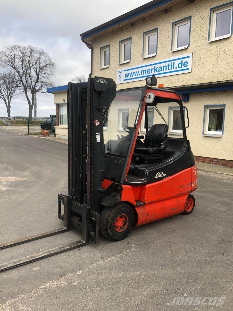 Linde E 25 Elektriniai šakiniai krautuvai