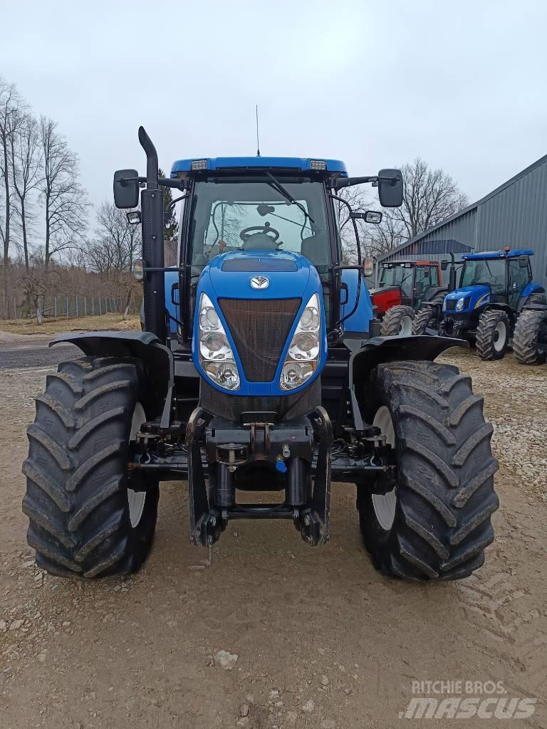 New Holland T7040 Traktoriai