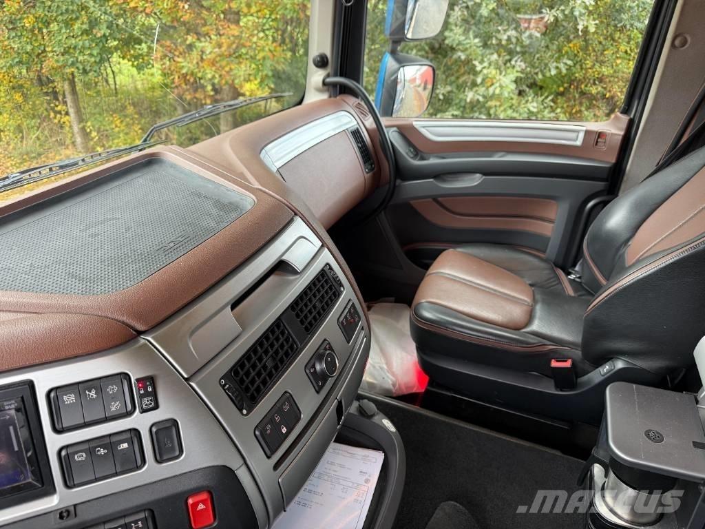 DAF XF 530 6x4 Miško mašinų transportavimo sunkvežimiai