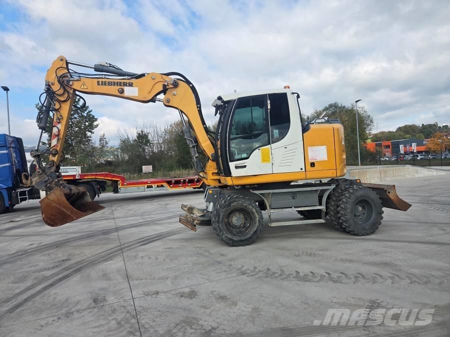 Liebherr 912 COMPACT Ratiniai ekskavatoriai