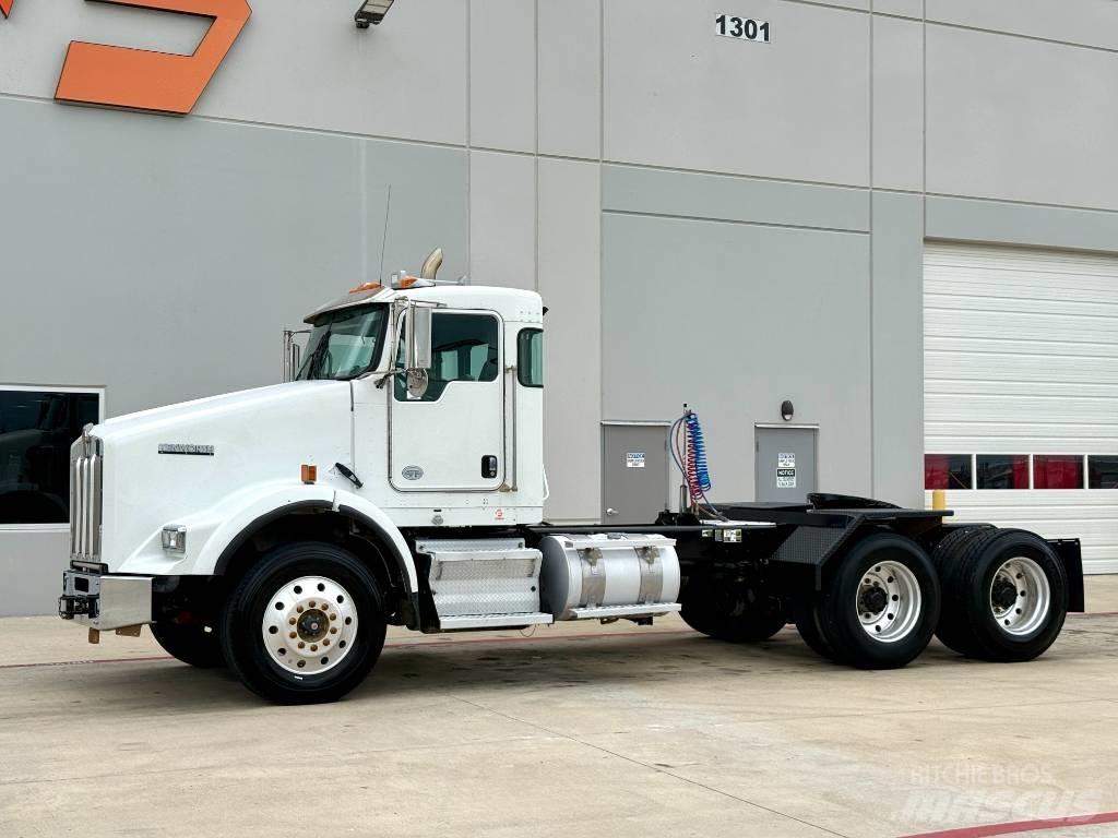Kenworth T 800 Naudoti vilkikai
