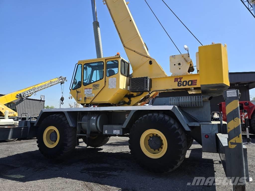 Grove RT 600 E Neapdoroto reljefo kranai