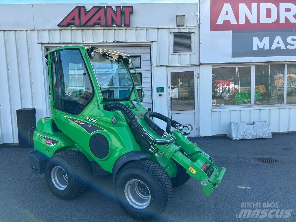 Avant E 527 Med  hytt Krautuvai su šoniniu pasukimu