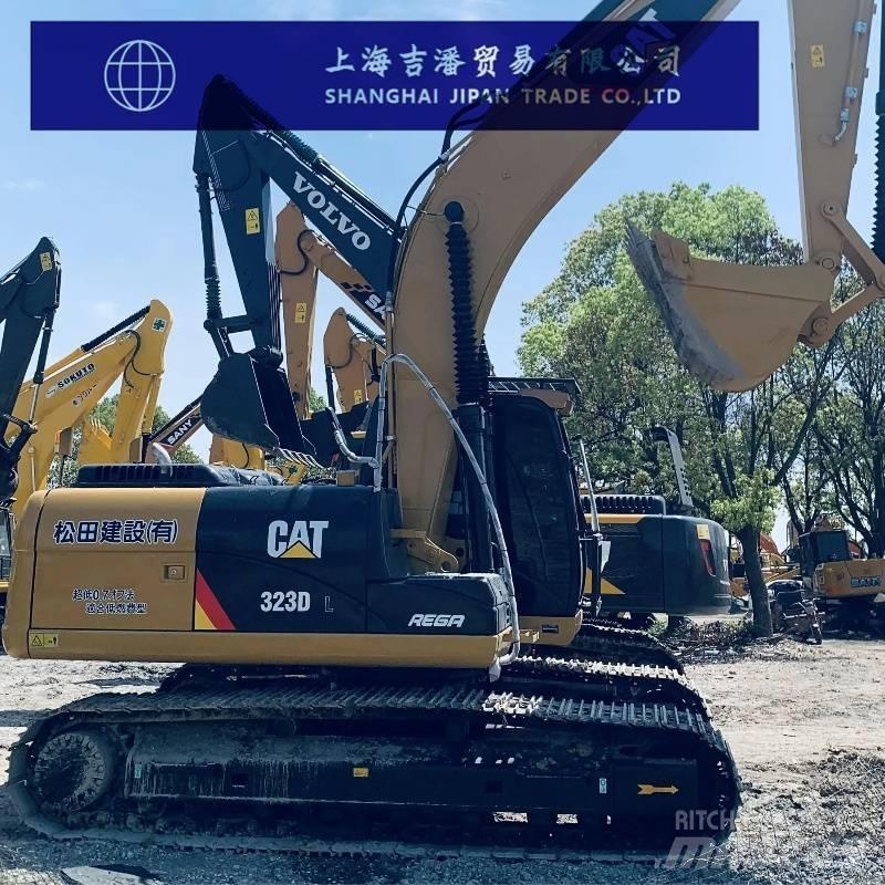 CAT 323 D Vikšriniai ekskavatoriai