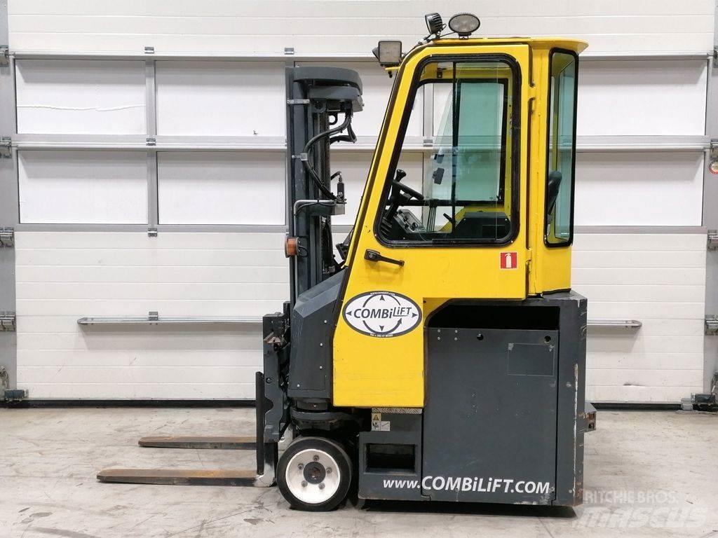 Combilift CBE2500 Krautuvai su pakrovimu iš šonų