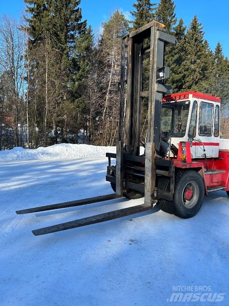 Svetruck 960-26 Dyzeliniai krautuvai