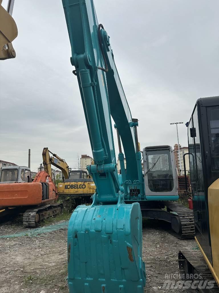 Kobelco SK 200 Vikšriniai ekskavatoriai