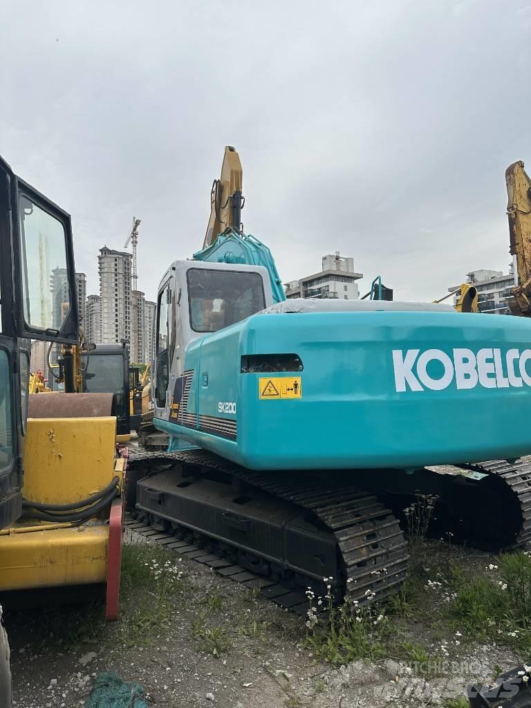 Kobelco SK 200 Vikšriniai ekskavatoriai