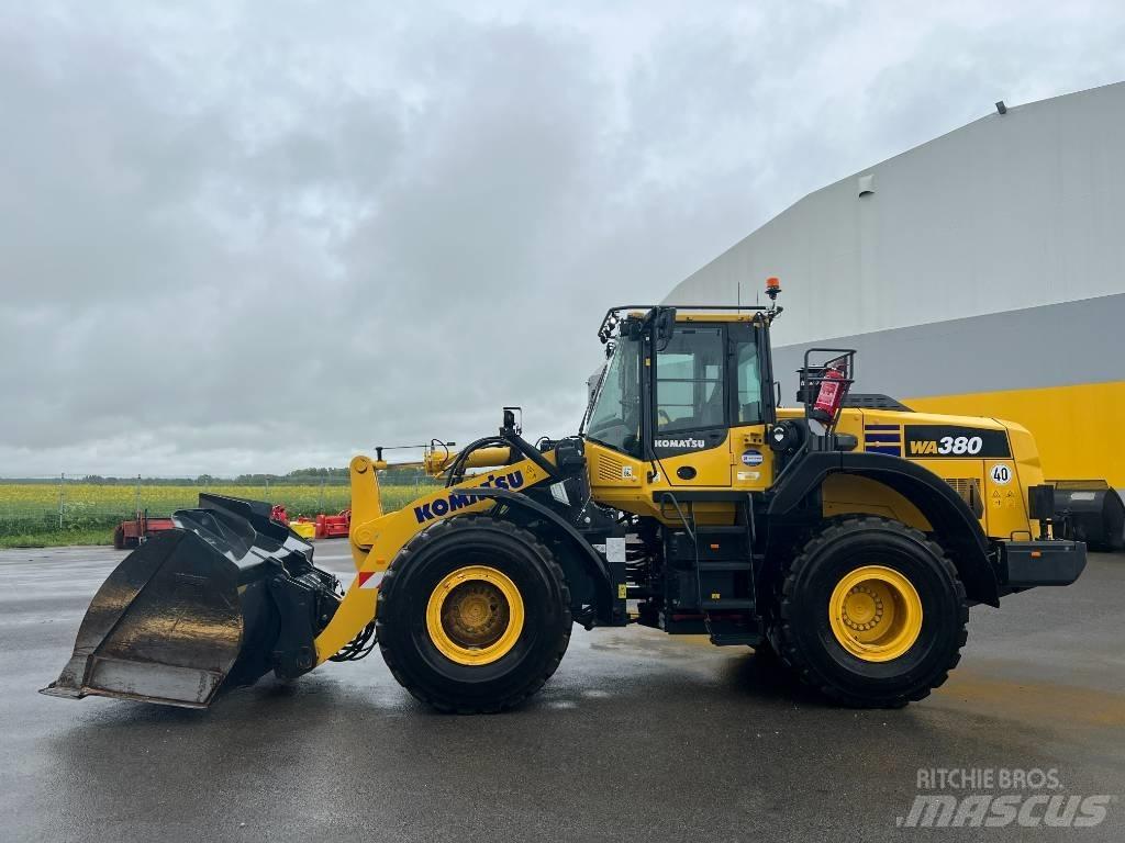 Komatsu WA 380-8E0 Naudoti ratiniai krautuvai